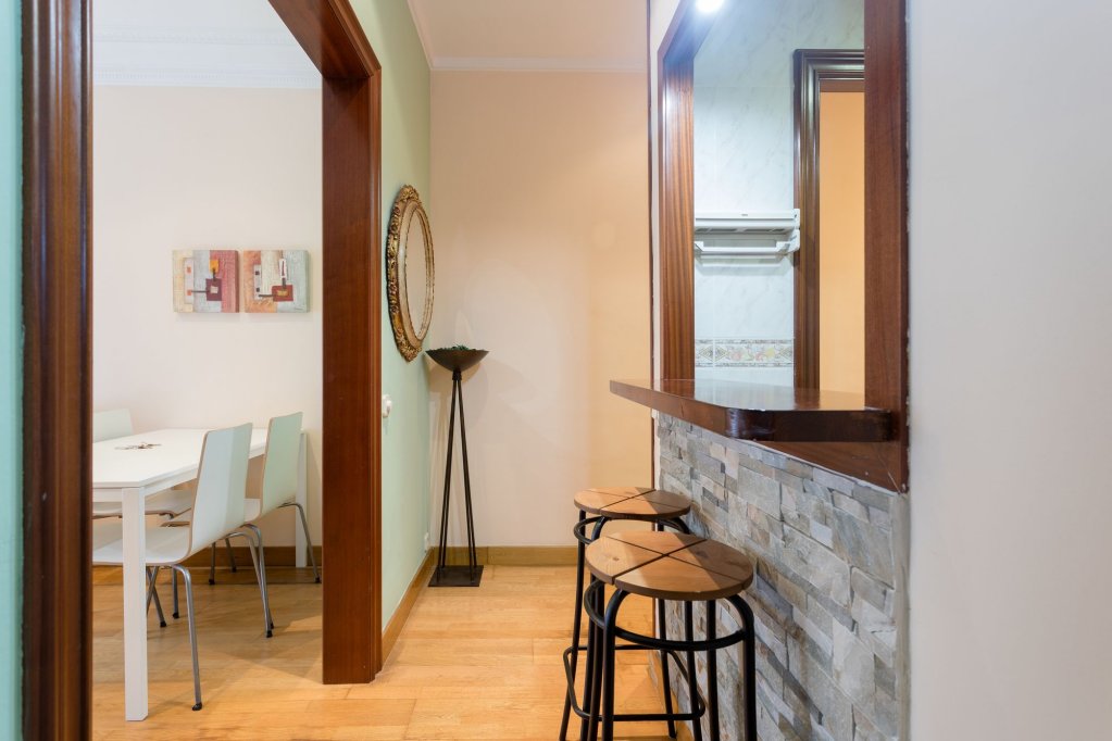 Фото Gaudi Apartments Barcelona