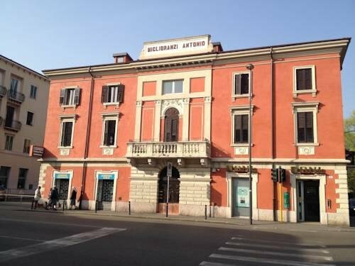 Гостиница Miglioranzi Antonio Apartment в Вероне