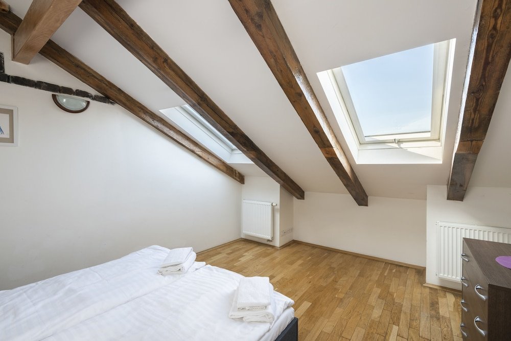 Фото Hybernska Apartments