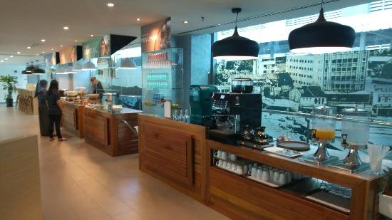 Фото Holiday Inn Express & Suites Johor Bahru