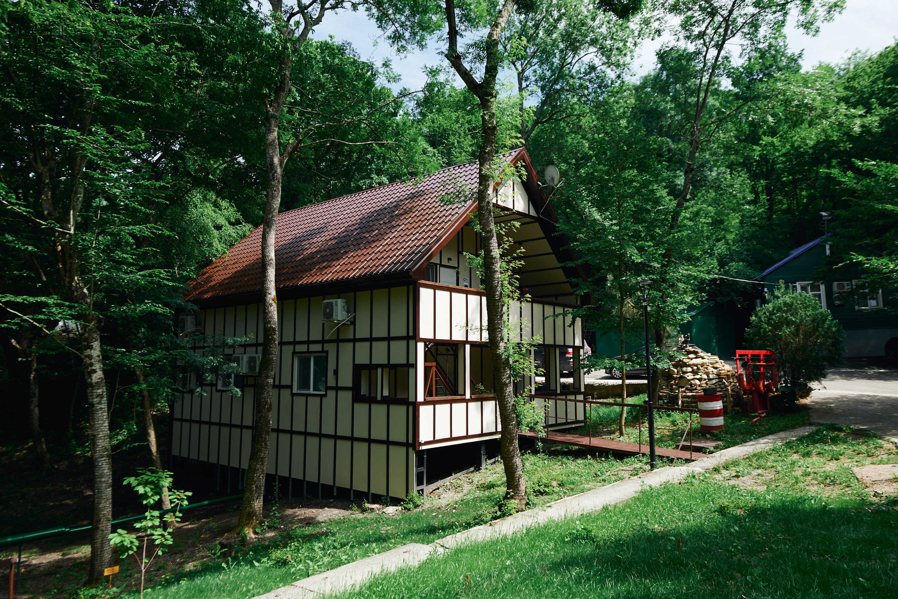 Фото Дельфин Холидей Парк Инал