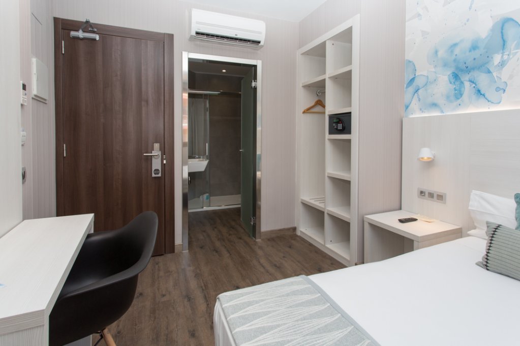 Фото Opera Ramblas