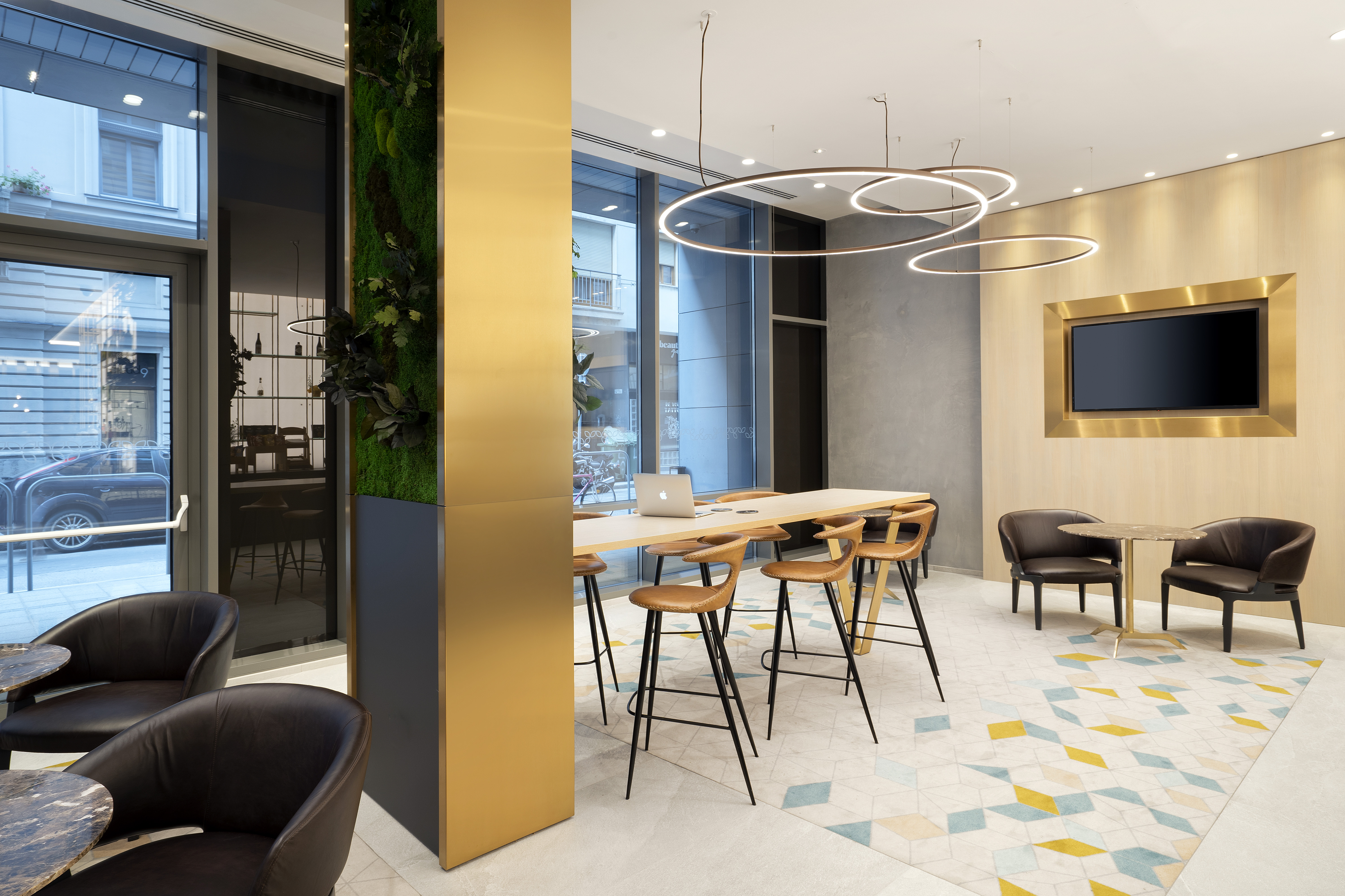 Фото Hilton Garden Inn Budapest City Centre