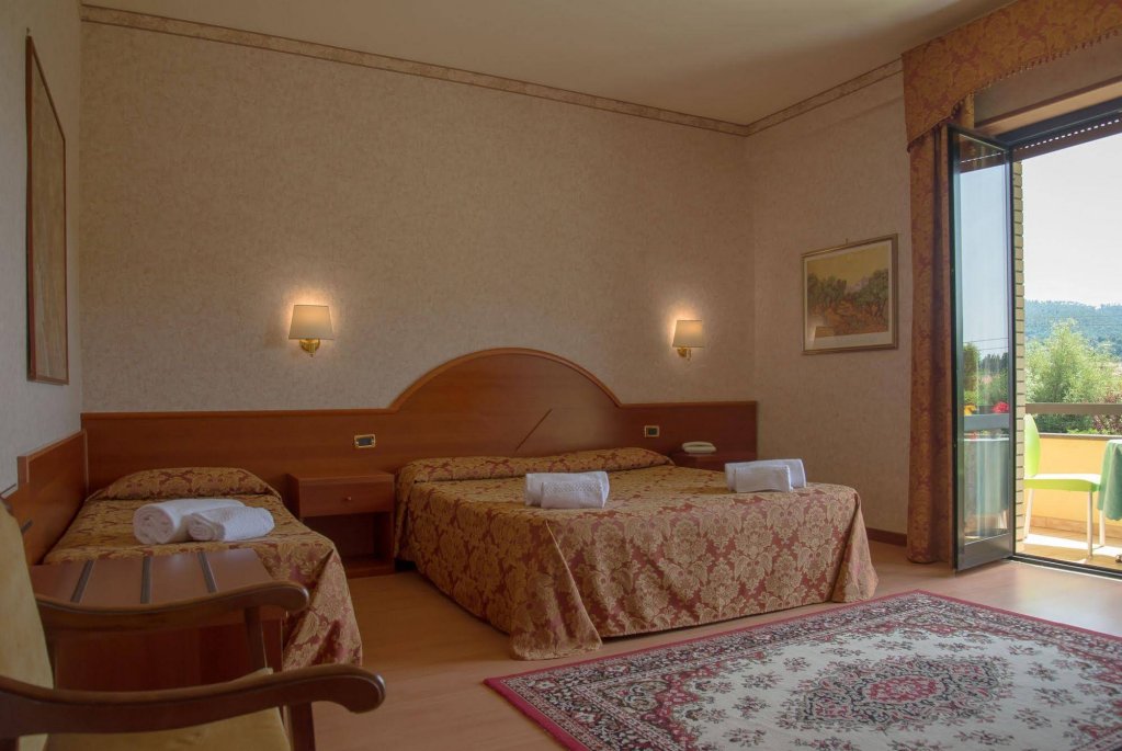 Фото Hotel Columbus