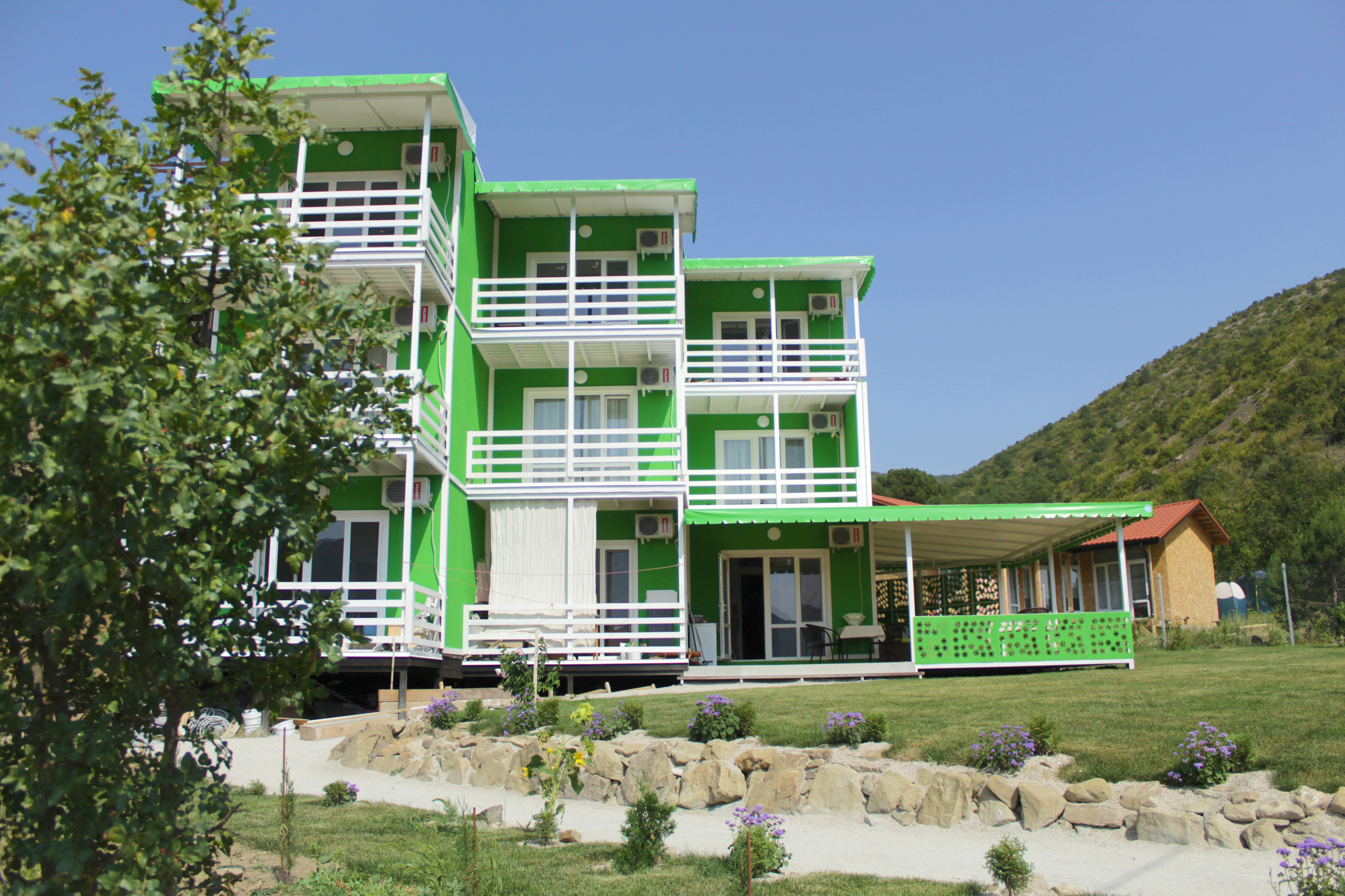 Фото отеля 1