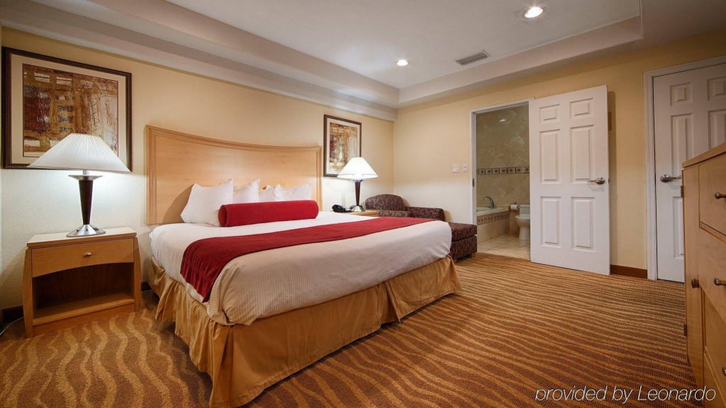 Фото Best Western Plus Oceanside Inn