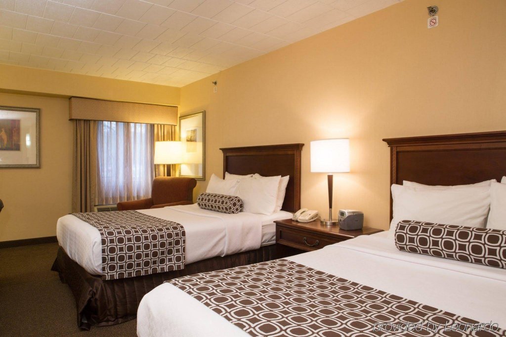 Фото Fairfield Inn & Suites by Marriott Paramus