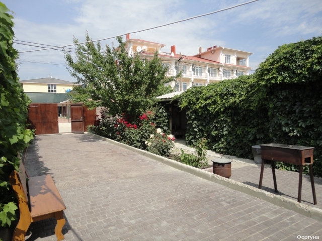 Фото отеля 2