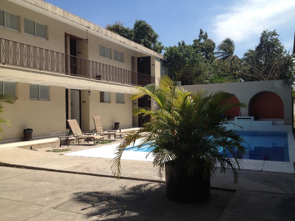 Фото Hotel Zirahuen