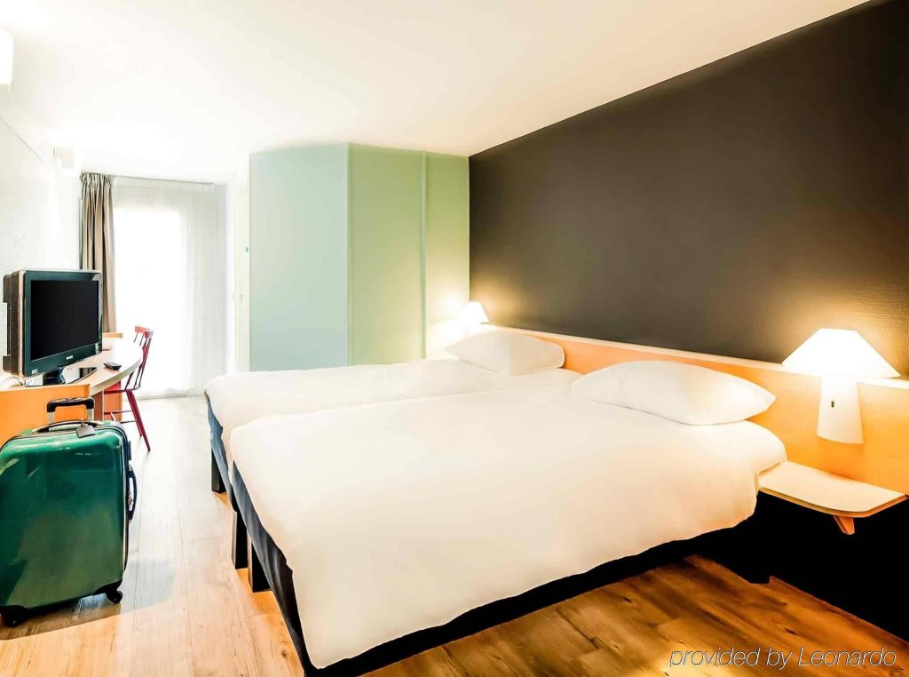 Фото ibis Brest Kergaradec Aéroport