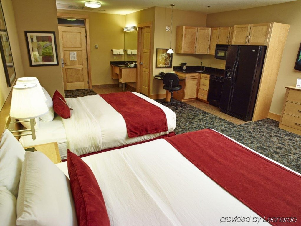 Фото LivINN Hotel Minneapolis North Fridley