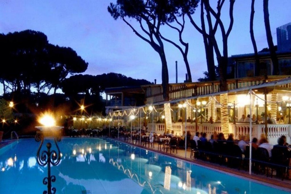 Фото Hotel Shangri-La Roma