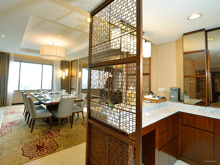 Фото Gumaya Tower Hotel Semarang