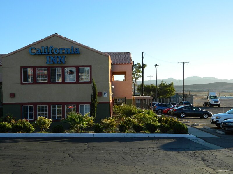 Фото California Inn