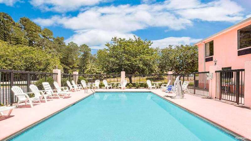 Фото Huntington Inn