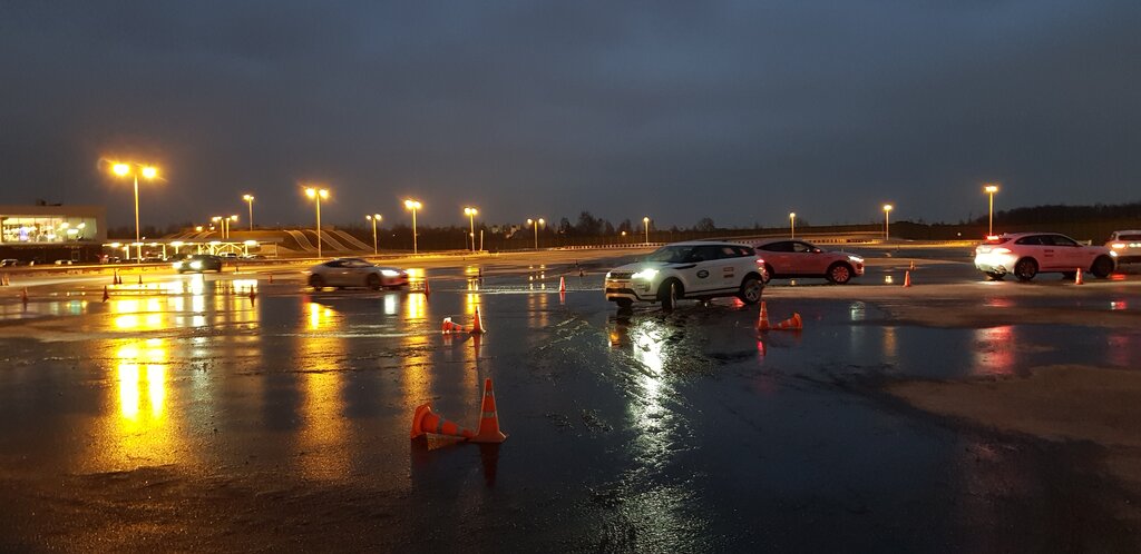 Жүргізуге арналған алаң Площадка для вождения Jaguar Land Rover Experience, Мәскеу және Мәскеу облысы, фото