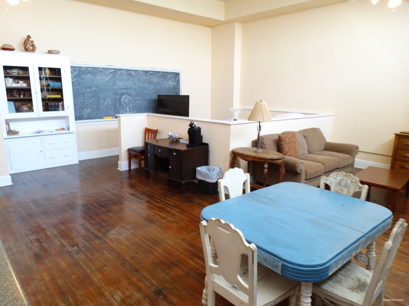 Фото Davie School Inn