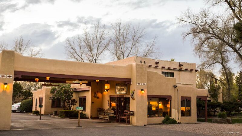 Фото El Pueblo Lodge