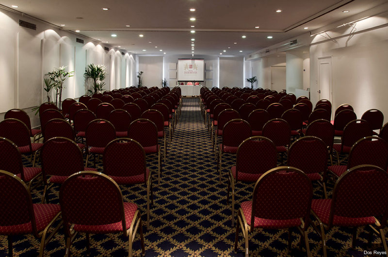 Фото Dos Reyes Hotel