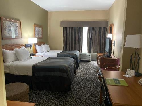 Фото Wingate by Wyndham Little Rock