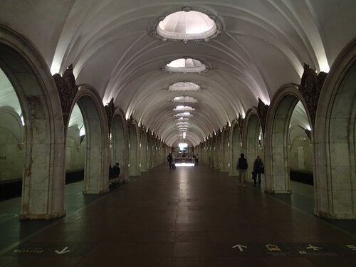 Павелецкая (ул. Зацепский Вал, 16, Москва), станция метро в Москве