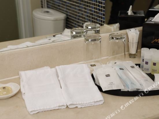 Фото Metropark Hotel Kowloon