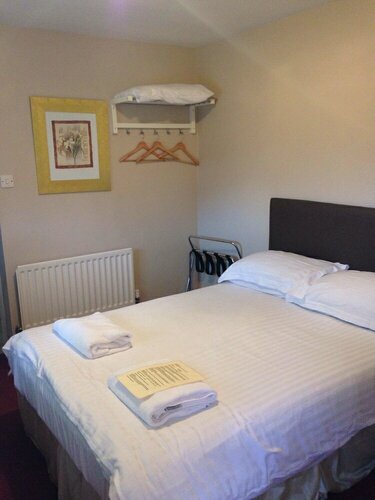 Гостиница Barons Court Hotel в Вулвергемптоне
