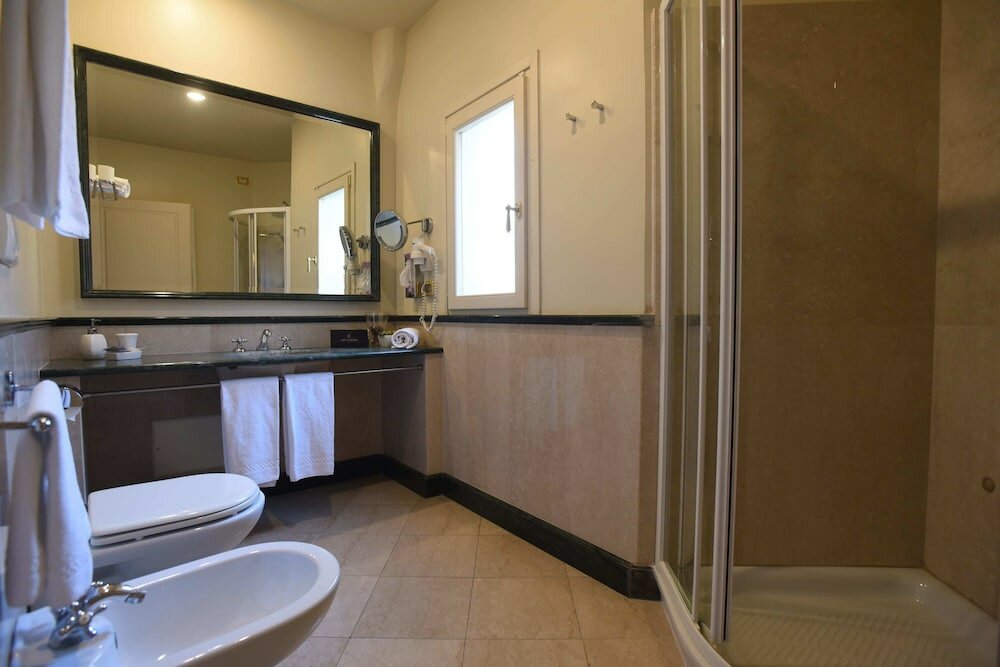 Фото Suite Hotel Santa Chiara