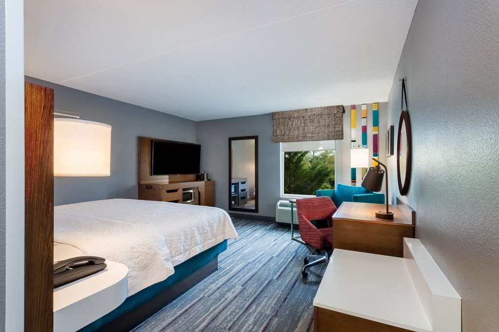 Фото Hampton Inn & Suites Herndon-Reston