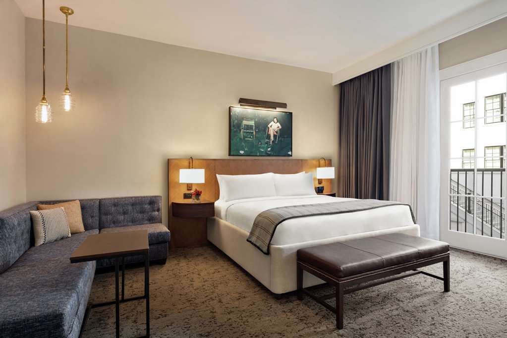 Фото The Harpeth Franklin Downtown, Curio Collection by Hilton