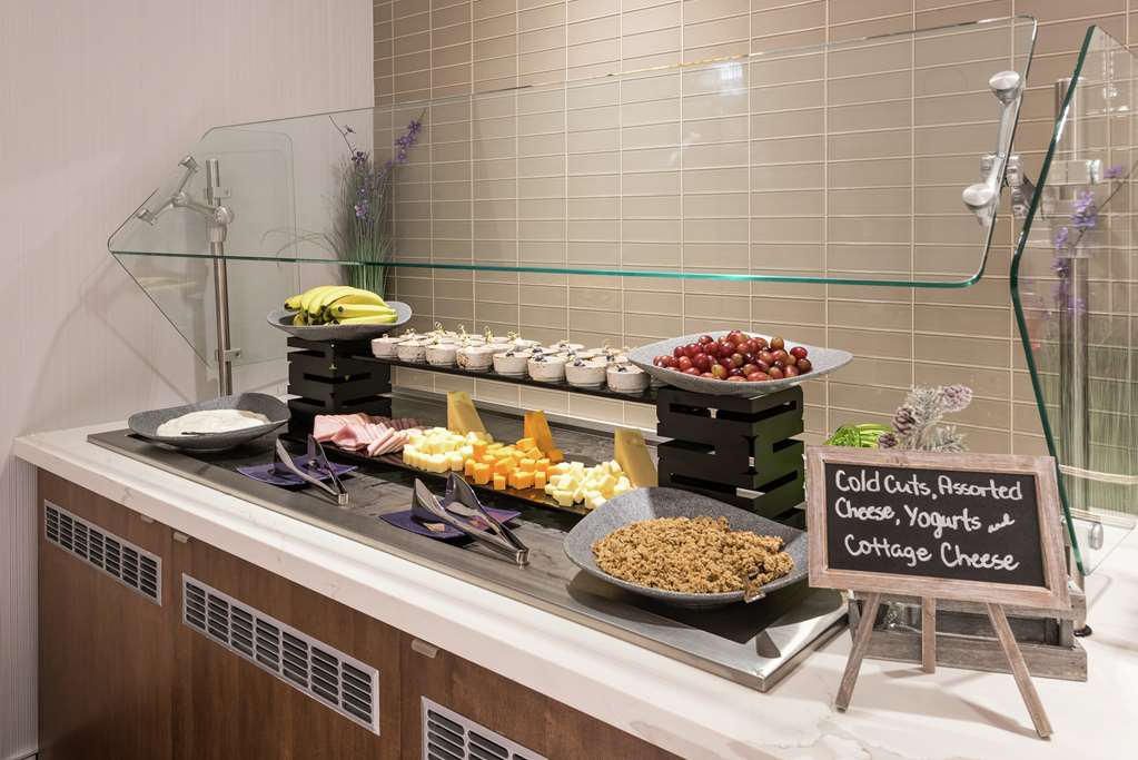 Фото Homewood Suites by Hilton Ottawa Downtown