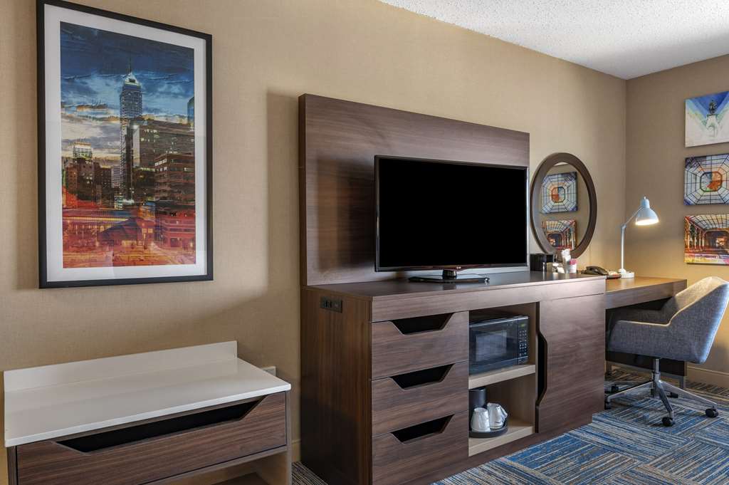 Фото Hampton Inn Greenfield