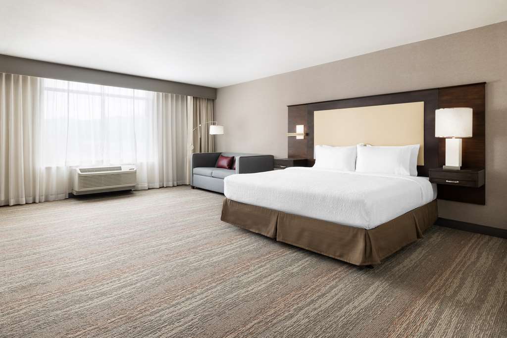 Фото Hampton Inn & Suites Napa