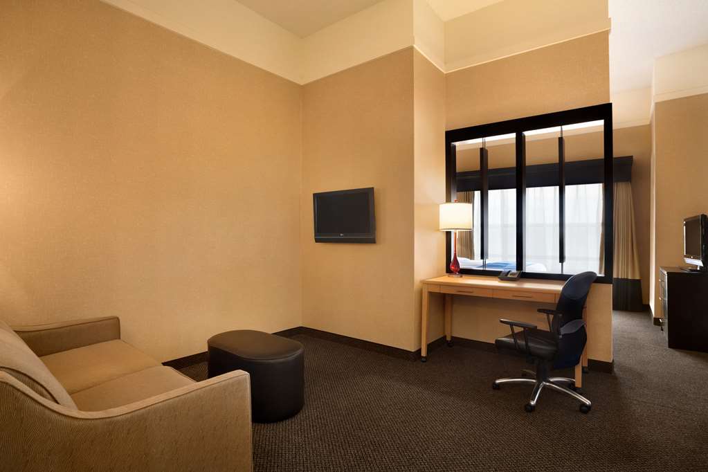Фото DoubleTree by Hilton Hotel Oklahoma City Airport