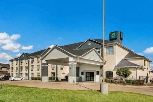 Гостиница Quality Inn and Suites Fort Worth в Грейпвайне