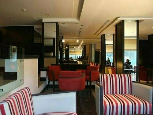 Гостиница Ambassadeurs Hotel в Тунисе