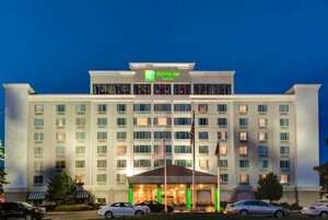 Гостиница Holiday Inn and Suites Overland Park West, an Ihg Hotel