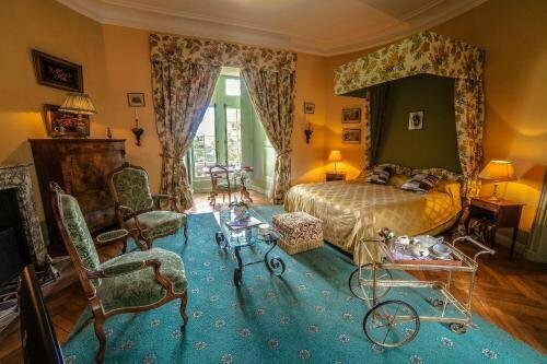 Гостиница Chateau De La Flocelliere в Фонтене-ле-Конте