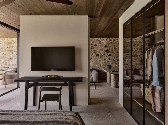 Фото Theros All Suite Hotel - Adults Only