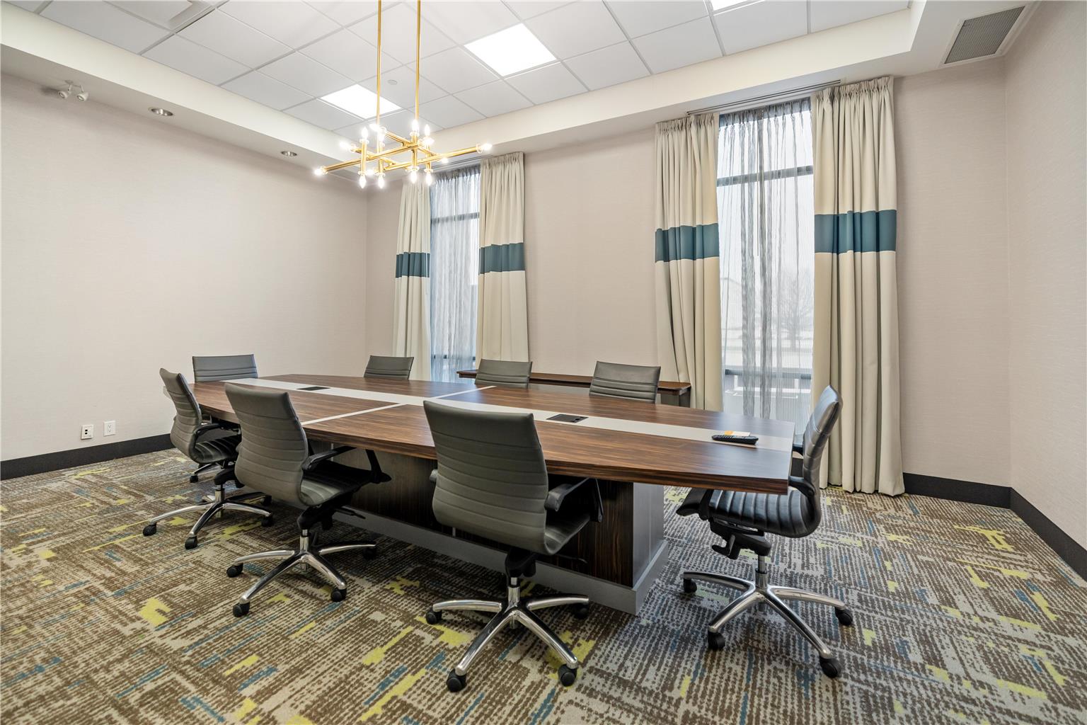 Фото Hampton Inn by Hilton Winnipeg Airport/Polo Park