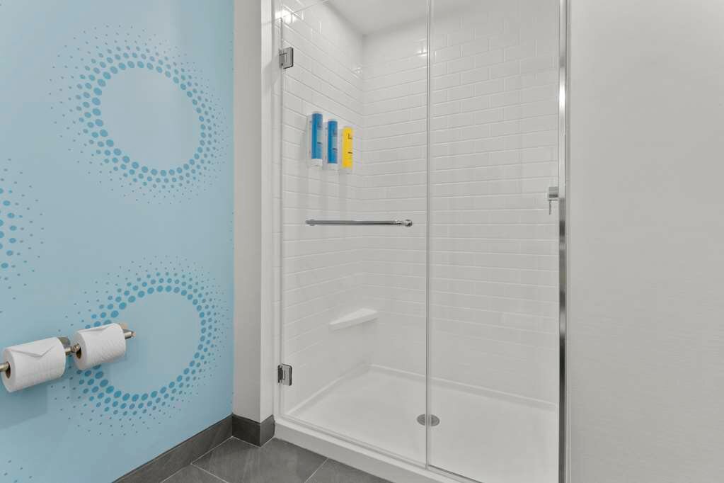 Фото Tru by Hilton Lincoln East