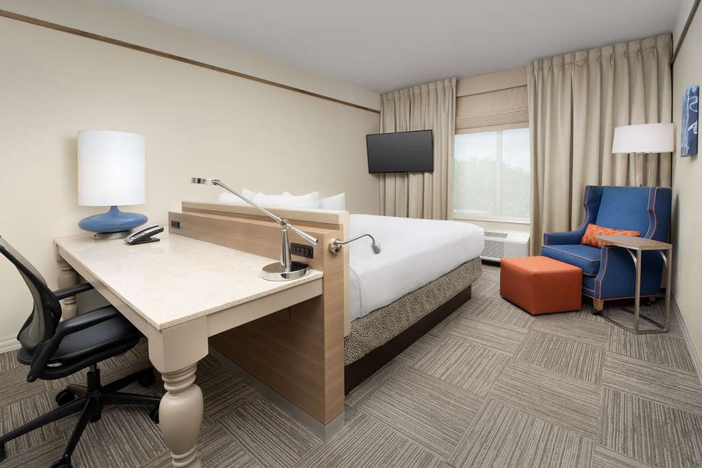 Фото Hilton Garden Inn Charlotte Airport