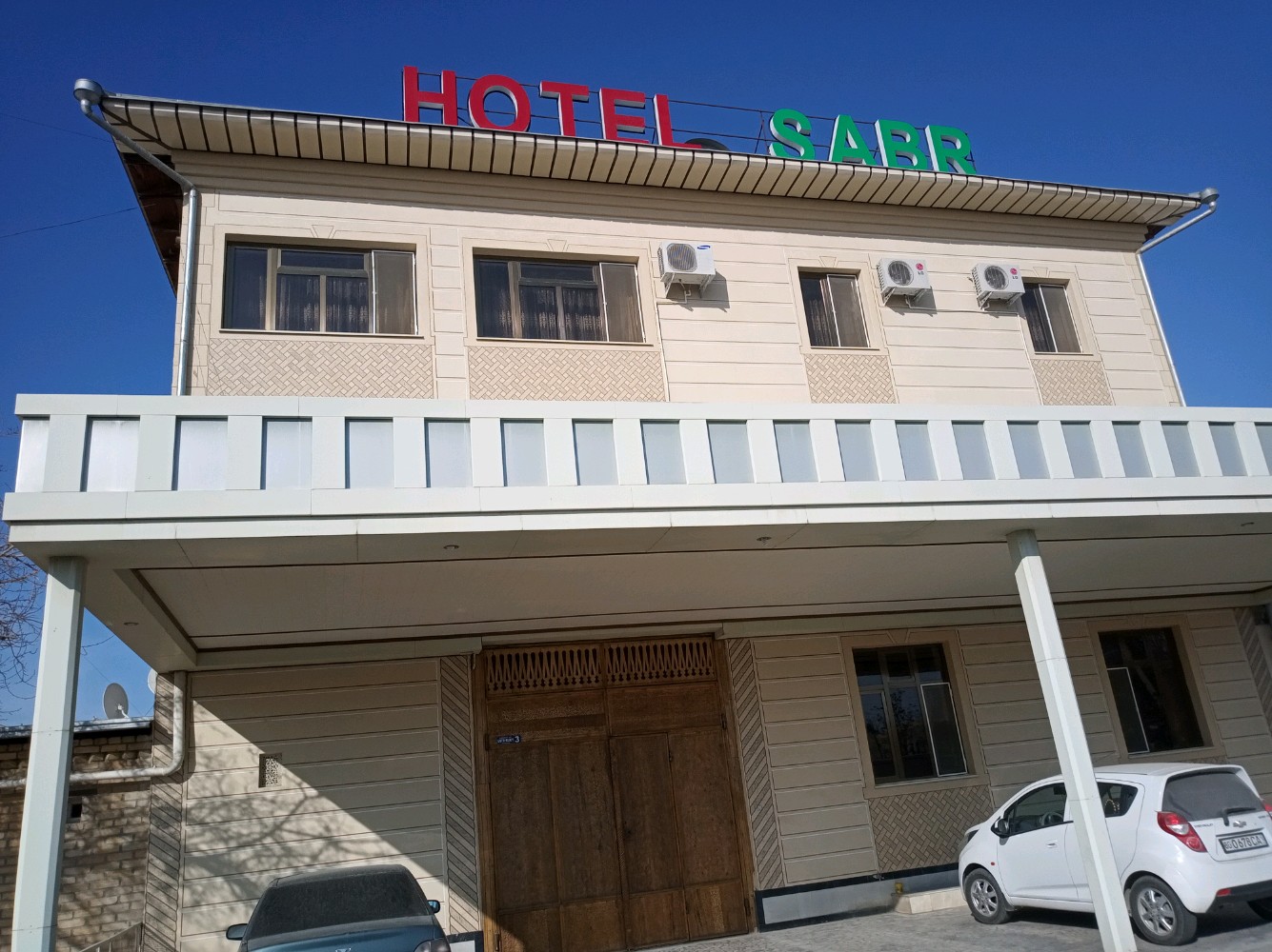 Фото отеля 1