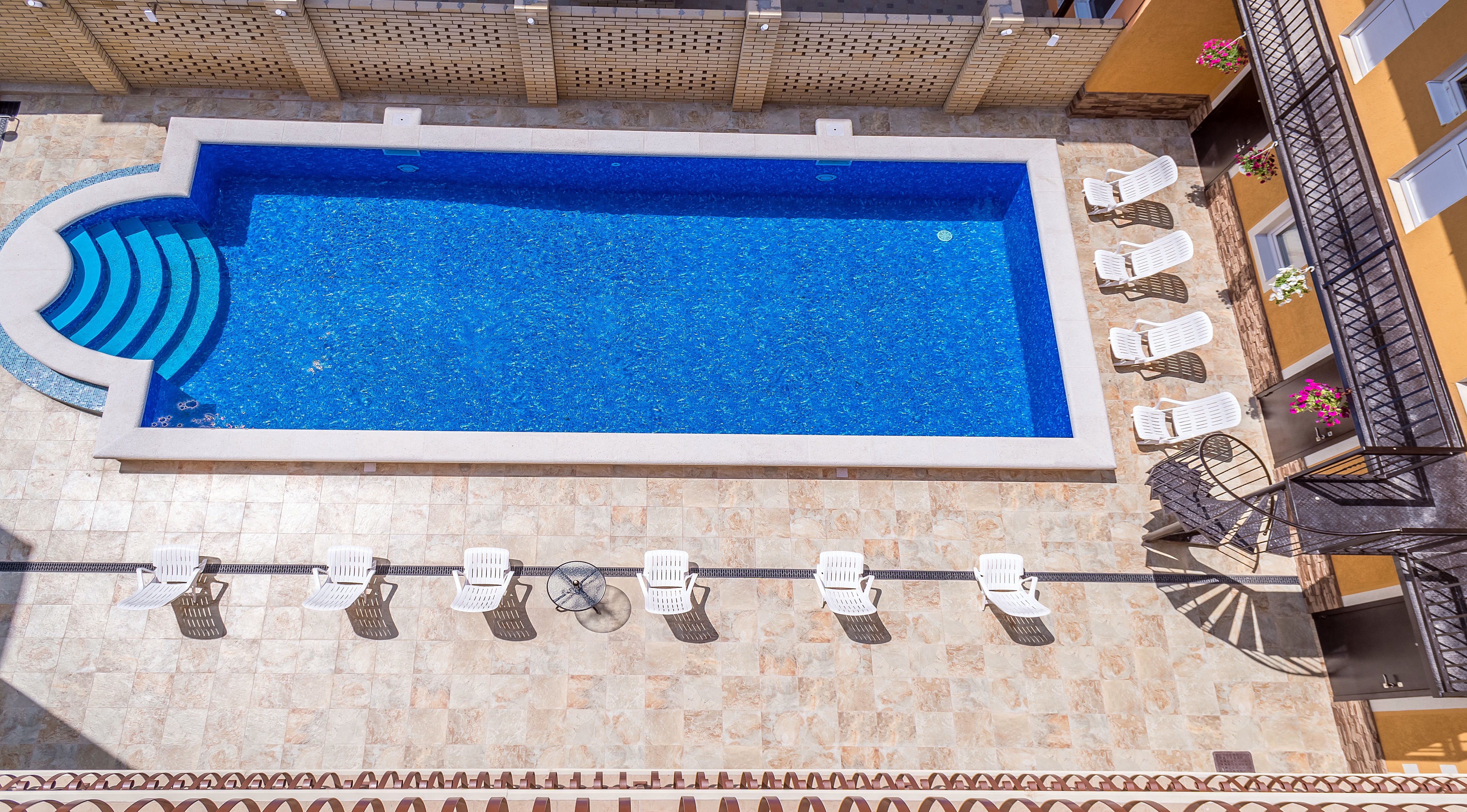 Фото Бристон