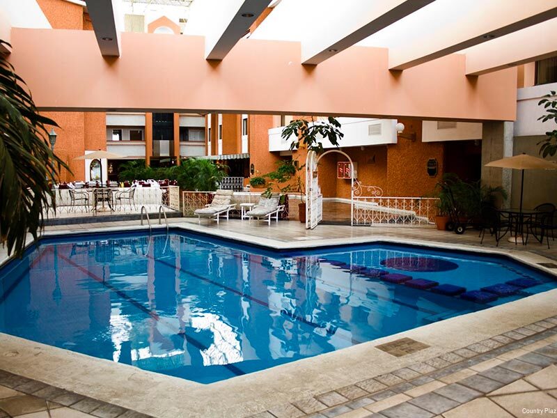 Фото Country Plaza