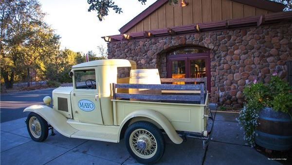 Фото The Jack London Lodge