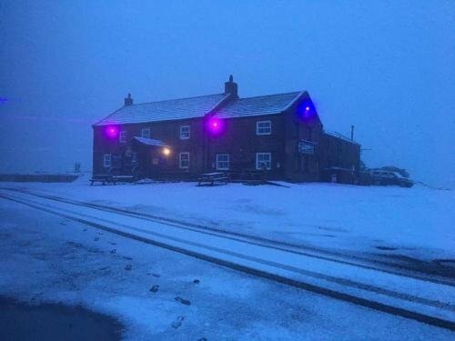 Hotel The World Famous Tan Hill Inn, North Yorkshire County, photo