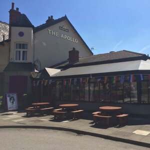 Apollo (England, East Riding of Yorkshire, City of Kingston upon Hull), bar, pub