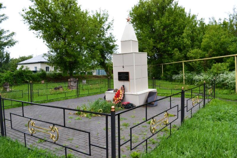 Памятник, мемориал Братская могила № 57, Воронежская область, фото
