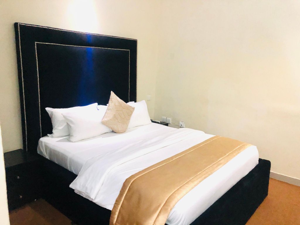 Фото CribVille Hotel & Suites